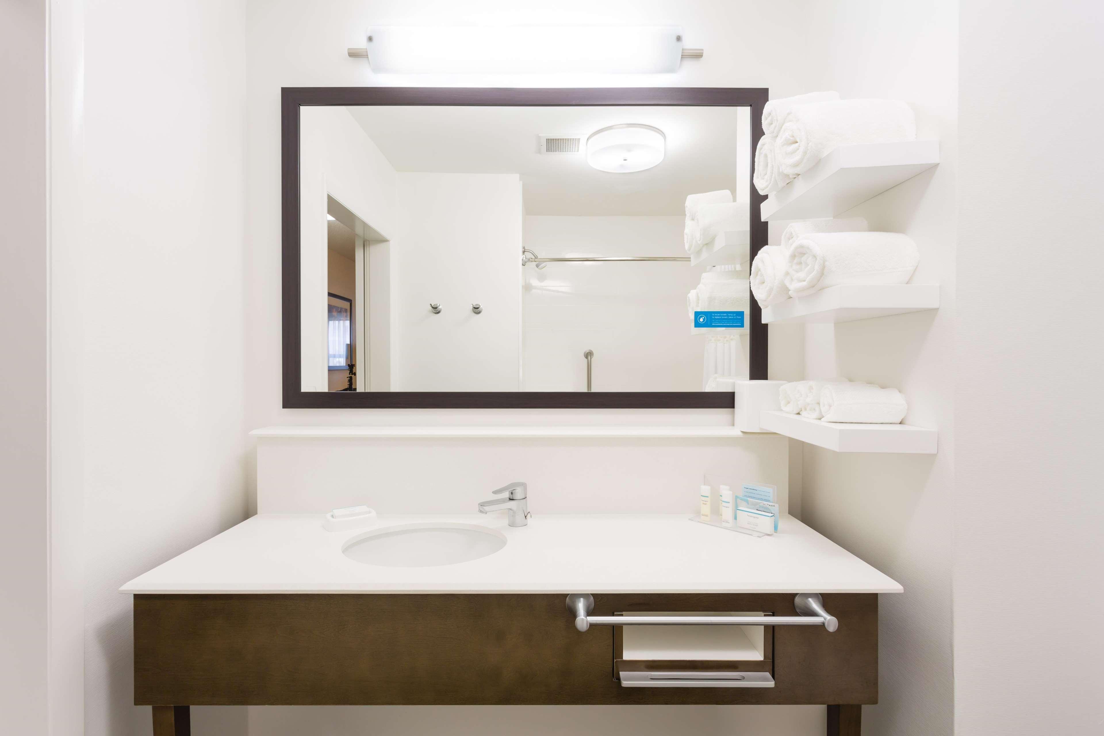 Hampton Inn Хавелок Екстериор снимка