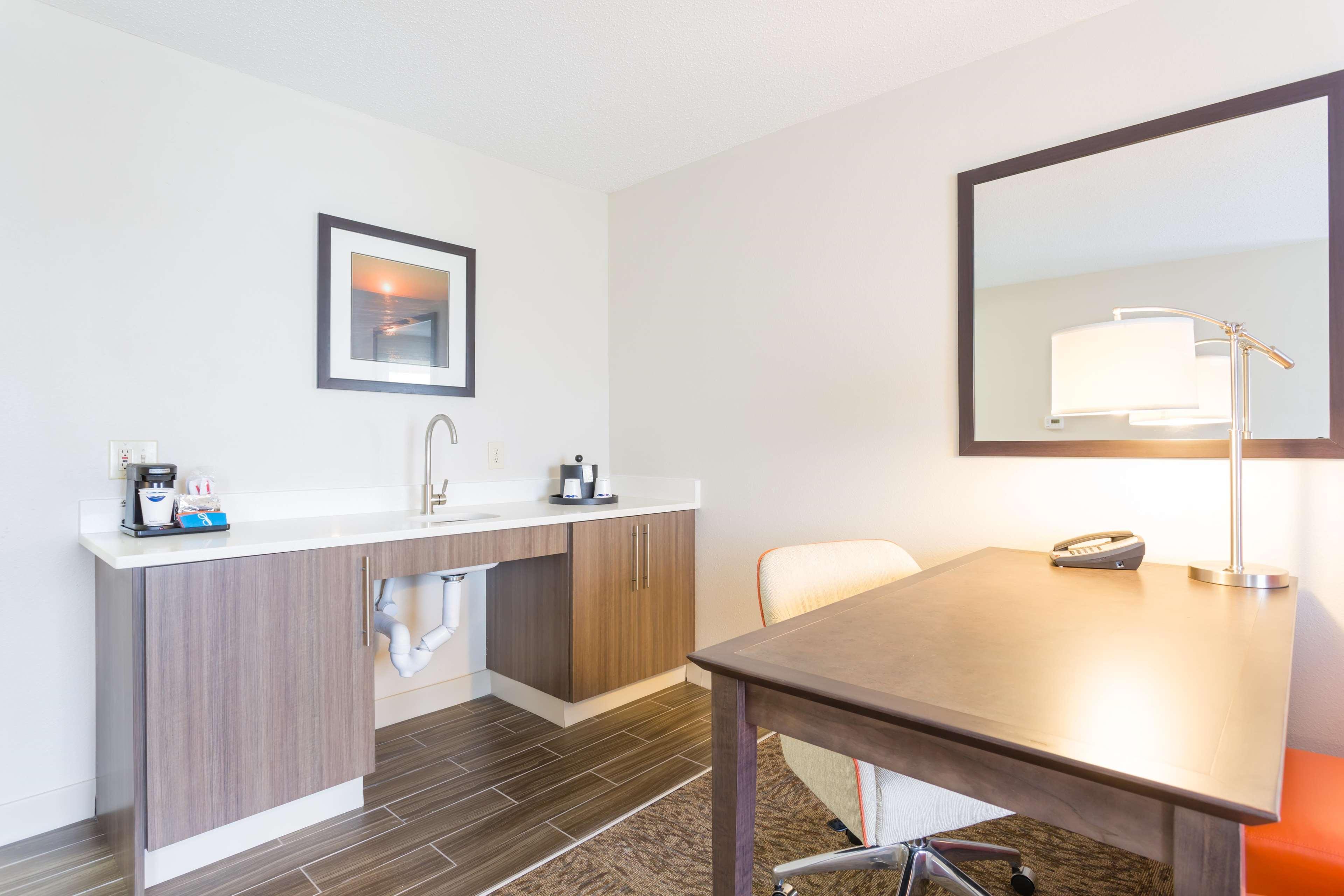 Hampton Inn Хавелок Екстериор снимка