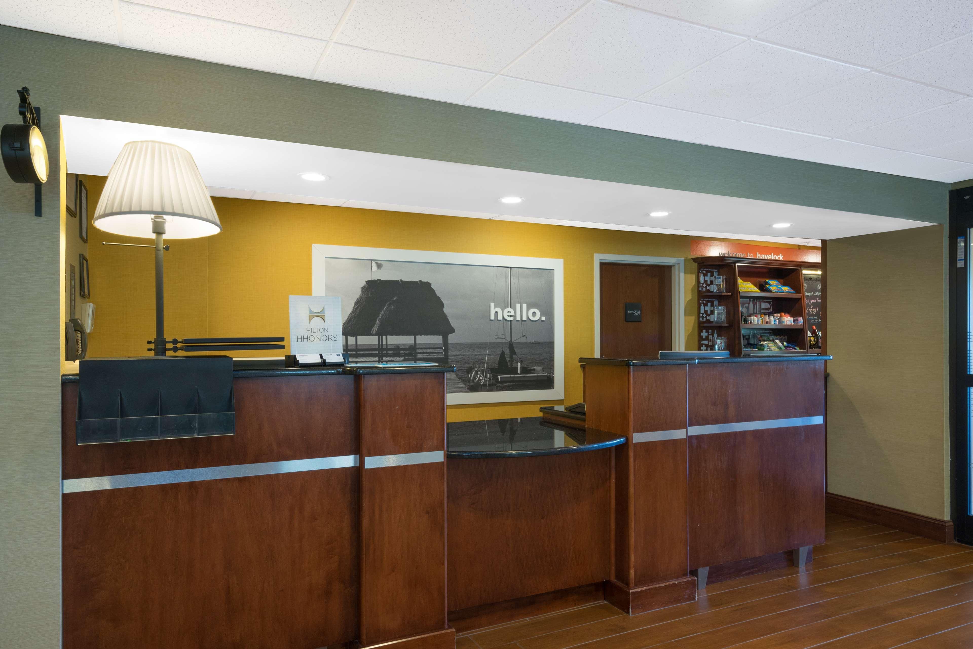 Hampton Inn Хавелок Екстериор снимка